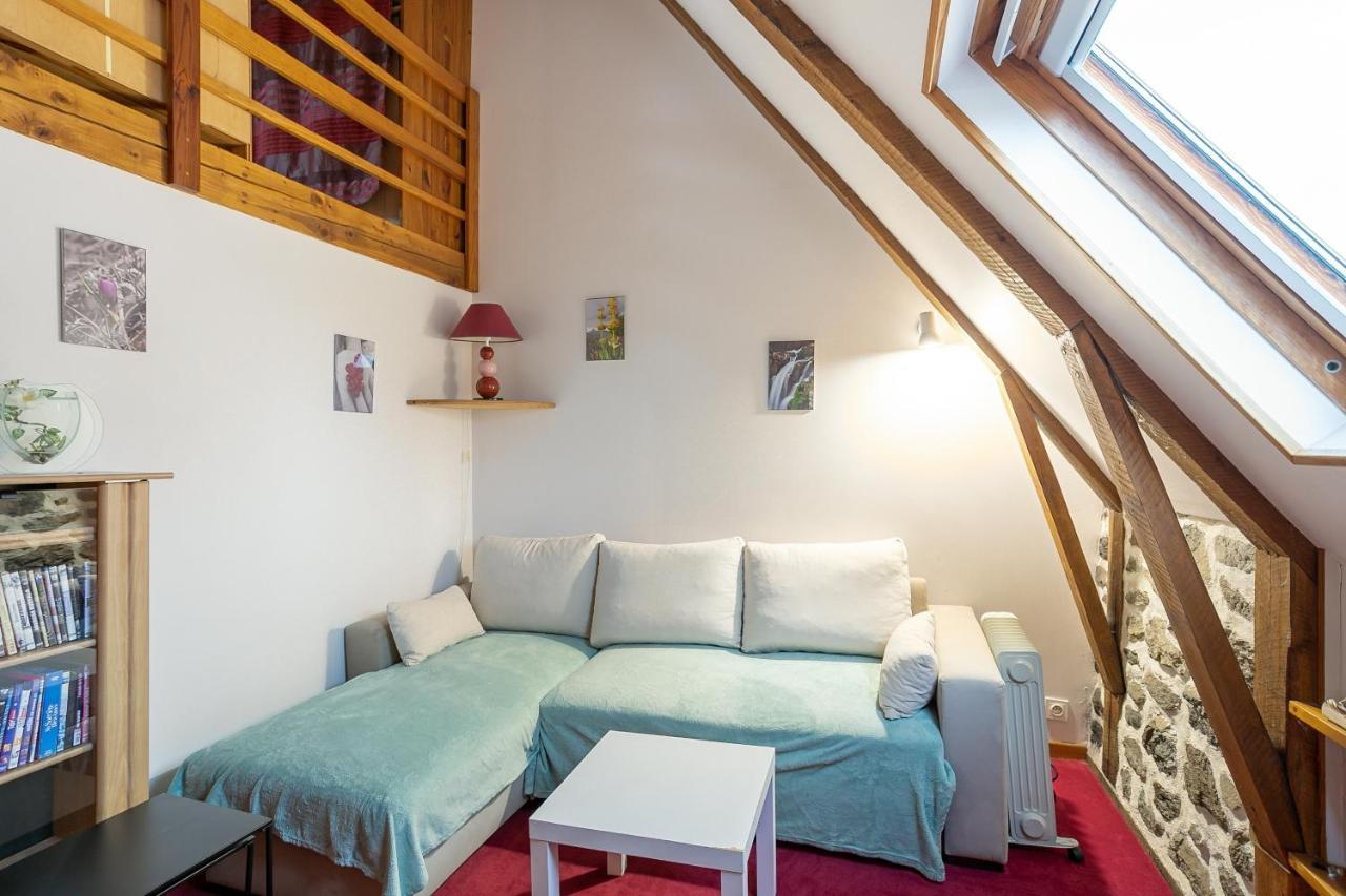 Gite Les Marmottes Tremouille (Cantal) Exterior foto
