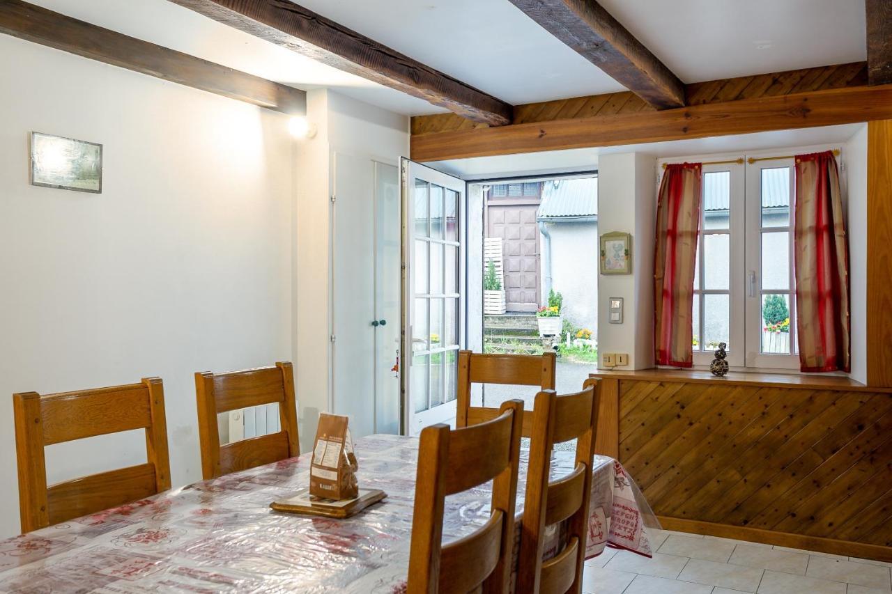 Gite Les Marmottes Tremouille (Cantal) Exterior foto